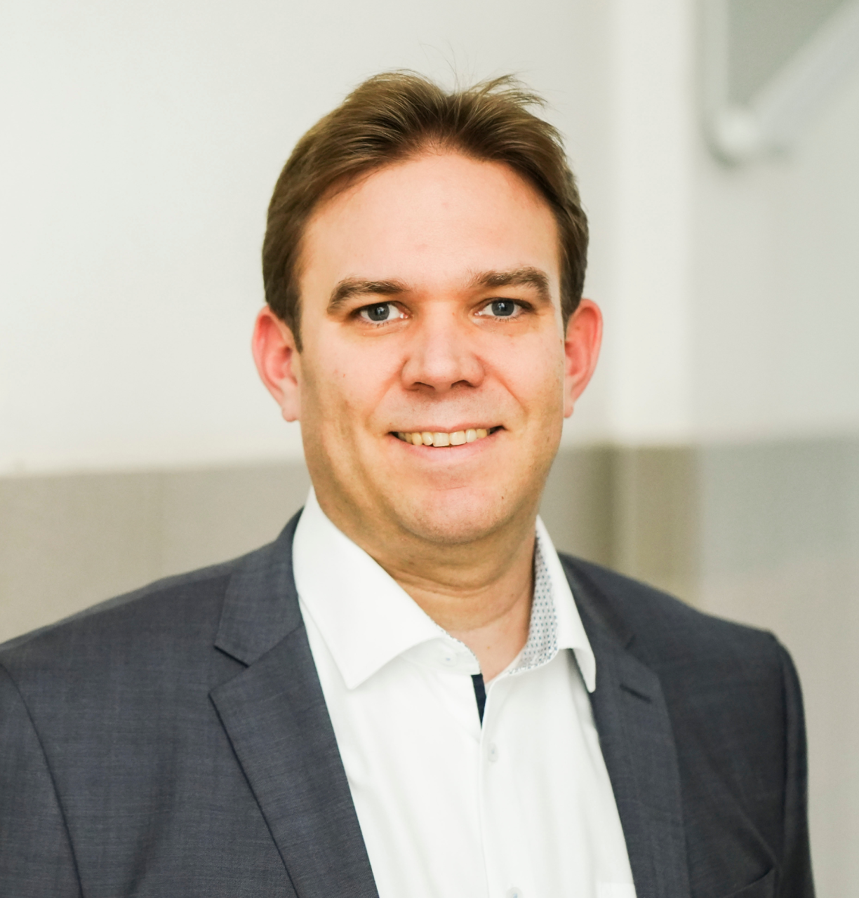 Dr. Florian Huber